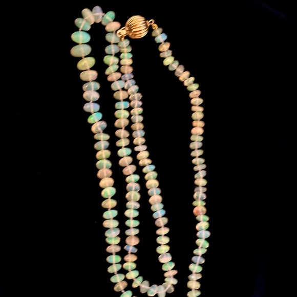 4.5mm to 8.5mm Ethiopian Opals Hand Knotted - 14K Solid Yellow Gold Clasp - Picture 7 of 17